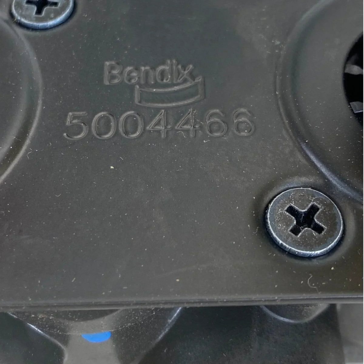 800445 Genuine Bendix Dash Valve – Truck To Trailer